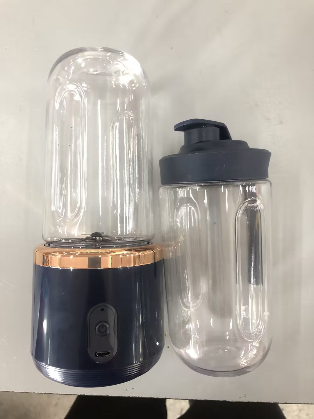 USB Şarjlı 6 Bıçaklı Taşınabilir Blender – Smoothie & Meyve Sıkacağı